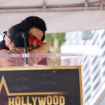 Lenny_Kravitz_Honored_with_Star_on_The_Hollywood_Walk_of_Fame_281929.jpg